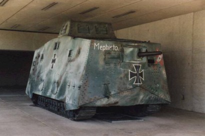 buenas me gustaria abrir un hilo sobre los primeros tanques de la historia, por mi parte aporto los pocos 100