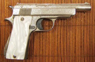 Hace unos días encontré por casualidad en una web extranjera un arma a la venta que hacía muchos años 82