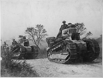 buenas me gustaria abrir un hilo sobre los primeros tanques de la historia, por mi parte aporto los pocos 150