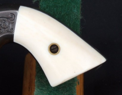 Hola, otra peque . . .
texto
Southerner .41 RF Single Shot Deringer, with patent address for Merimack 01