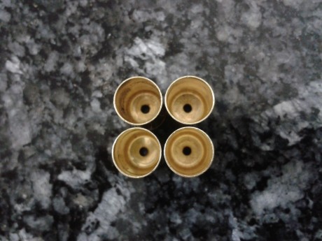 Hola amigos os voy a dejar una prueba que he realizado en casa con unas Vainas del 38 y otras del 44-40 61