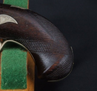Hola, otro Derringer mas, este esta mas machacao pero puede ser interesante, como es habitual el texto 21
