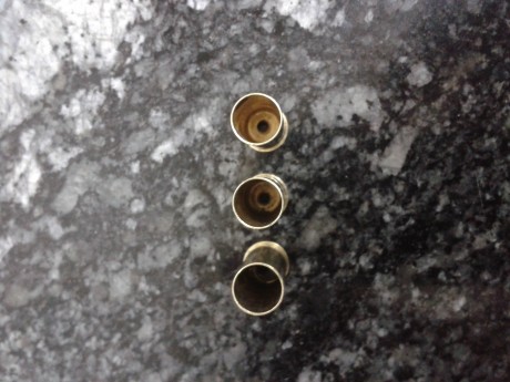 Hola amigos os voy a dejar una prueba que he realizado en casa con unas Vainas del 38 y otras del 44-40 150