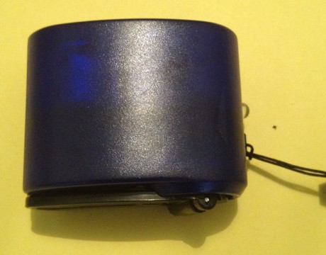 Vendo cargador de emergencia usb a manivela, valido para la gran mayoría de dispositivos USB.

15€ portes 01