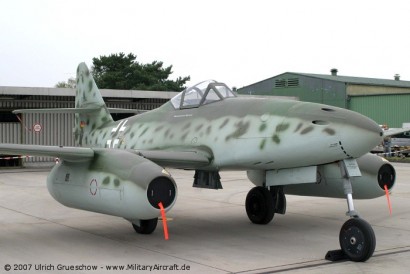 Mi avión de combate favorito es el F-22 RAPTOR; aunque tampoco me disguta nada el F-18 HORNET. Si les 120
