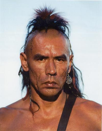 Hola a todos, os pongo el enlace a la pagina de David Wrigt, un pintor estadounidense del norte que pinta 31