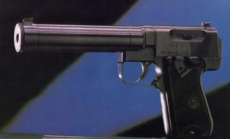 Hace unos días encontré por casualidad en una web extranjera un arma a la venta que hacía muchos años 21