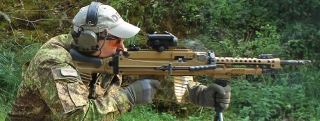 Va a estar a la altura de la MG-42 ? competira cara a cara con la FN MAG?

https://youtu.be/mkLA3v84F1I
 00