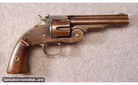 Hace unos días encontré por casualidad en una web extranjera un arma a la venta que hacía muchos años 20