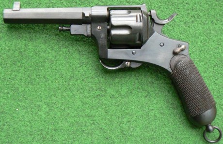 Hace unos días encontré por casualidad en una web extranjera un arma a la venta que hacía muchos años 121