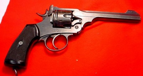 Hace unos días encontré por casualidad en una web extranjera un arma a la venta que hacía muchos años 141