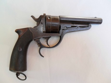 Hace unos días encontré por casualidad en una web extranjera un arma a la venta que hacía muchos años 11