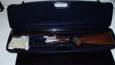 Vendo miroku mk38 trap con culata ajustable.
Choques fijos * y *_
Cañón de 76 cm
Banda 10mm

La escopeta 02