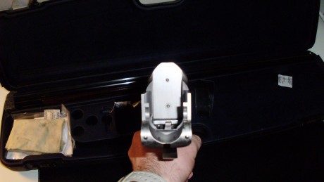 Vendo miroku mk38 trap con culata ajustable.
Choques fijos * y *_
Cañón de 76 cm
Banda 10mm

La escopeta 12