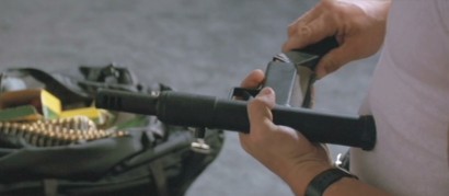 Compañeros,

En vista de las ganas de algunos (Elcafe, Wilcow, Vrakk, etc) por adivinar armas de películas 30