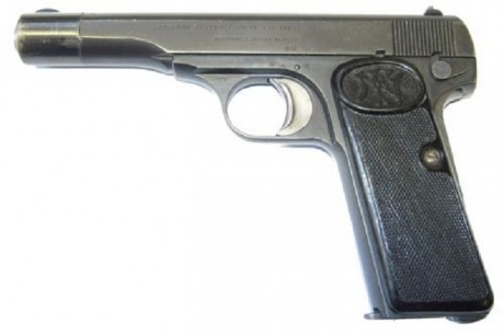 Hace unos días encontré por casualidad en una web extranjera un arma a la venta que hacía muchos años 90