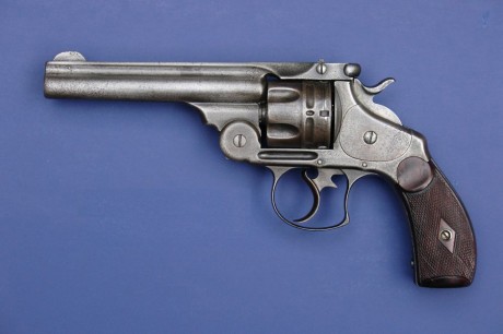 Hace unos días encontré por casualidad en una web extranjera un arma a la venta que hacía muchos años 61