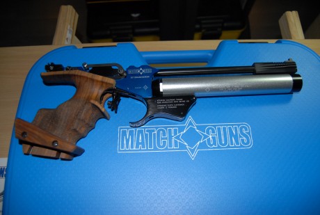 Match Guns acaba de anunciar un nuevo modelo de pistola de aire.

Menos gasto de aire.
Doble disparador 20