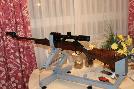 Alguien sabe si para pasar de cañon en un Sauer 202 calibre 300WM al calibre 375H&H es necesario cambiar 152