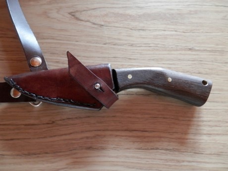 buenas tardes!

os presento mis piezas del cuchillero artesano Germán Azote!!

y otra del artesano argentino 00