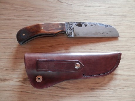 buenas tardes!

os presento mis piezas del cuchillero artesano Germán Azote!!

y otra del artesano argentino 22