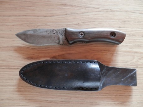 buenas tardes!

os presento mis piezas del cuchillero artesano Germán Azote!!

y otra del artesano argentino 20