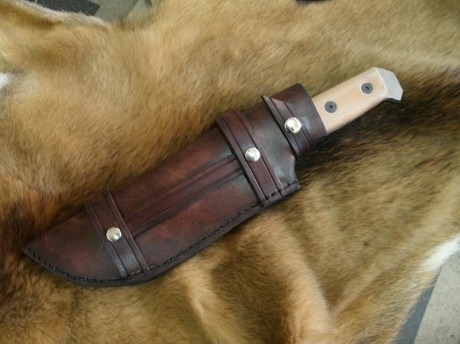 buenas tardes!

os presento mis piezas del cuchillero artesano Germán Azote!!

y otra del artesano argentino 70
