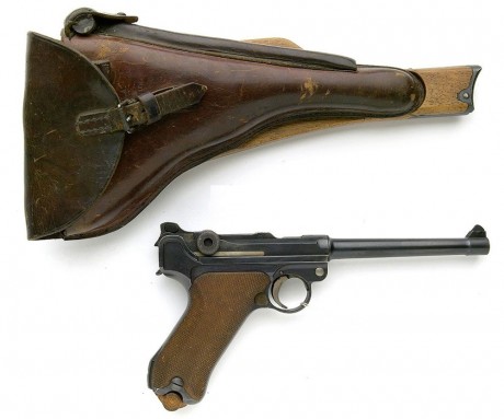 Hace unos días encontré por casualidad en una web extranjera un arma a la venta que hacía muchos años 40