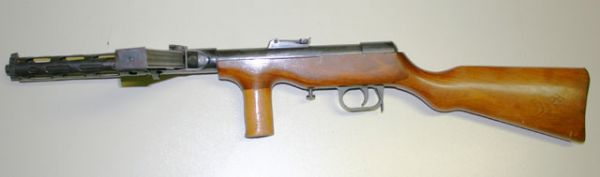 Hace unos días encontré por casualidad en una web extranjera un arma a la venta que hacía muchos años 60