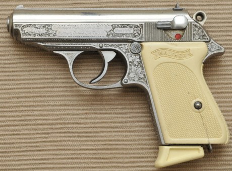 Hace unos días encontré por casualidad en una web extranjera un arma a la venta que hacía muchos años 132