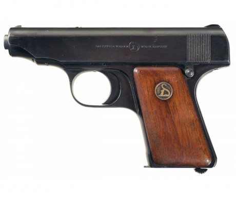 Hace unos días encontré por casualidad en una web extranjera un arma a la venta que hacía muchos años 11