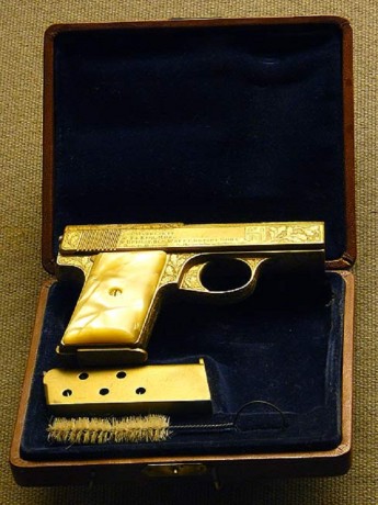 Hace unos días encontré por casualidad en una web extranjera un arma a la venta que hacía muchos años 20