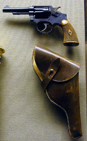 Hace unos días encontré por casualidad en una web extranjera un arma a la venta que hacía muchos años 101