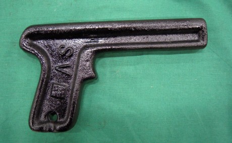 Hace unos días encontré por casualidad en una web extranjera un arma a la venta que hacía muchos años 60