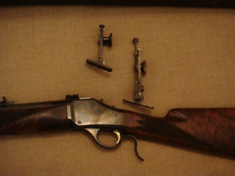 Ya amenacé hace tiempo en el hilo de los Benelli, seguramente es el rifle más extendido en España y cada 01