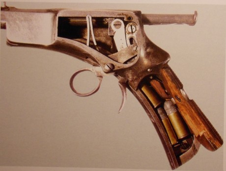 Hace unos días encontré por casualidad en una web extranjera un arma a la venta que hacía muchos años 122