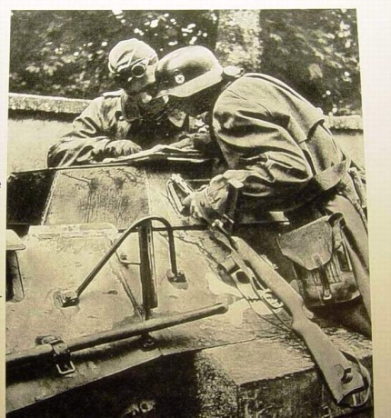 Hace unos días encontré por casualidad en una web extranjera un arma a la venta que hacía muchos años 150