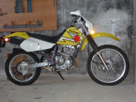 No tiene ni 1.000 Km.Se compró para desarrollo en una fábrica de frenos y no se ha utilizado apenas.
Motor 00