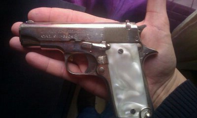 Hola a todos.
Estaba pensando vender mi Astra A-100 y un amigo me ha ofrecido una cambio por una Star 00