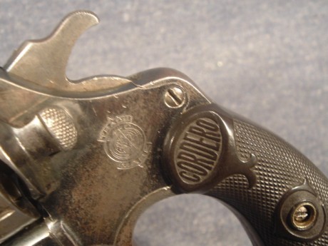 Hace unos días encontré por casualidad en una web extranjera un arma a la venta que hacía muchos años 90