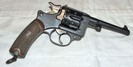 Hace unos días encontré por casualidad en una web extranjera un arma a la venta que hacía muchos años 72