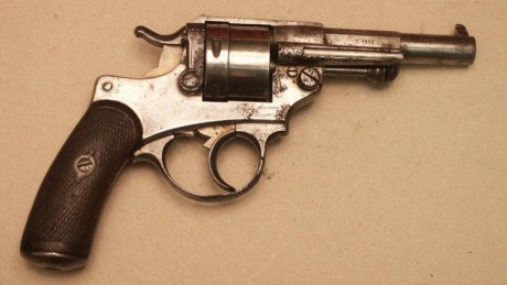 Hace unos días encontré por casualidad en una web extranjera un arma a la venta que hacía muchos años 70