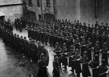 Hace unos días encontré por casualidad en una web extranjera un arma a la venta que hacía muchos años 142