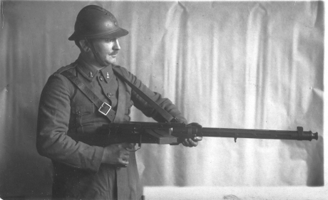Hace unos días encontré por casualidad en una web extranjera un arma a la venta que hacía muchos años 00