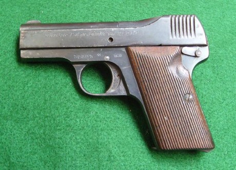 Hace unos días encontré por casualidad en una web extranjera un arma a la venta que hacía muchos años 61