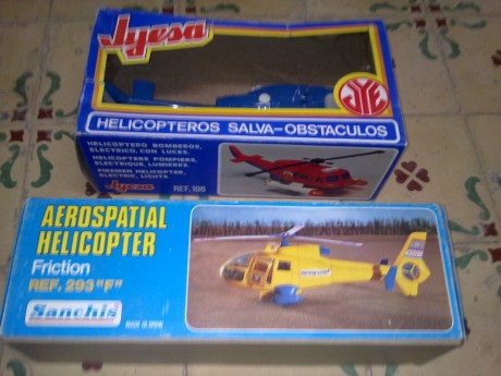 Vendo o cambio por militaria o armas los siguientes juguetes de sanchis de los años 70/80:

Porche fricción 102