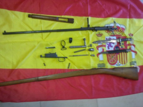 Hola a todos, pues acabo de recibir un Coruña, y en la culata lleba el escudo de la Guardia Civil, el 162