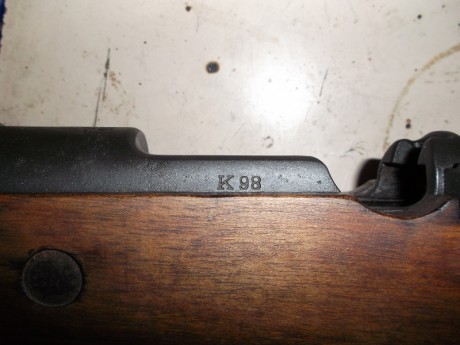 Hola buenas. Ha llegado a mi poder un fusil de la guerra civil aleman que tiene escrito en el cañon K98 170