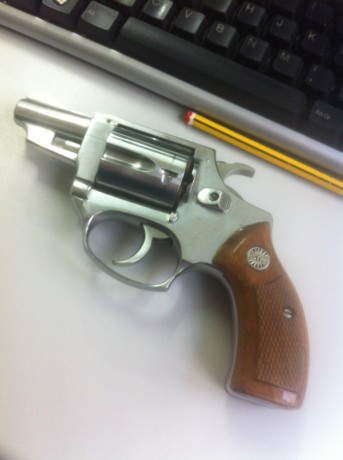 Hola necesitaría si alguien me pudiera decir que modelo es, su marca es astra de calibre 38.
Alguien que 10
