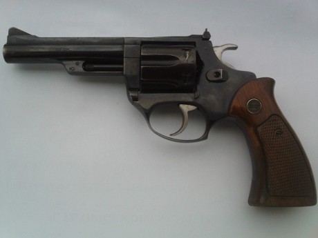 Hola necesitaría si alguien me pudiera decir que modelo es, su marca es astra de calibre 38.
Alguien que 20